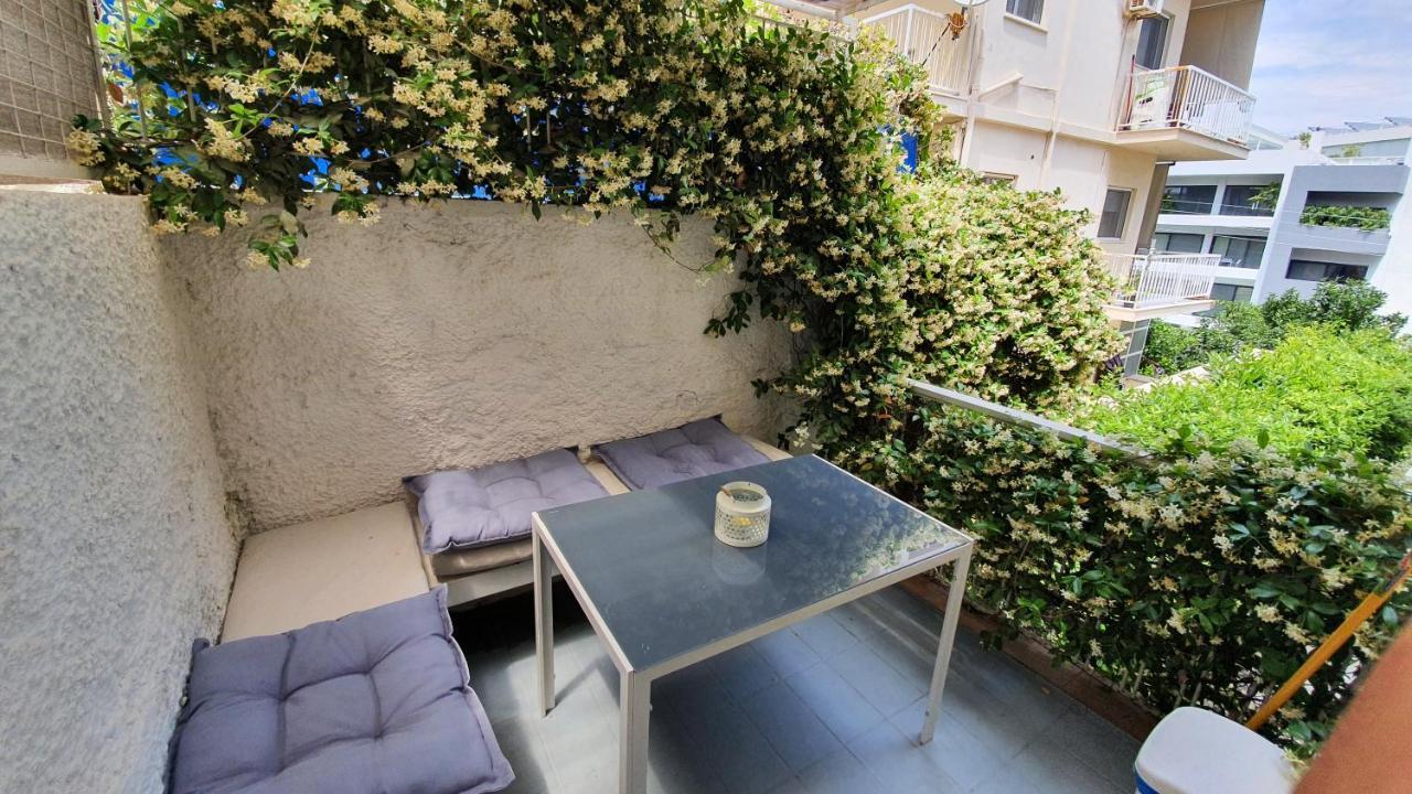 Cozy Seaside Studio In Lemos Vouliagmenis Атина Екстериор снимка