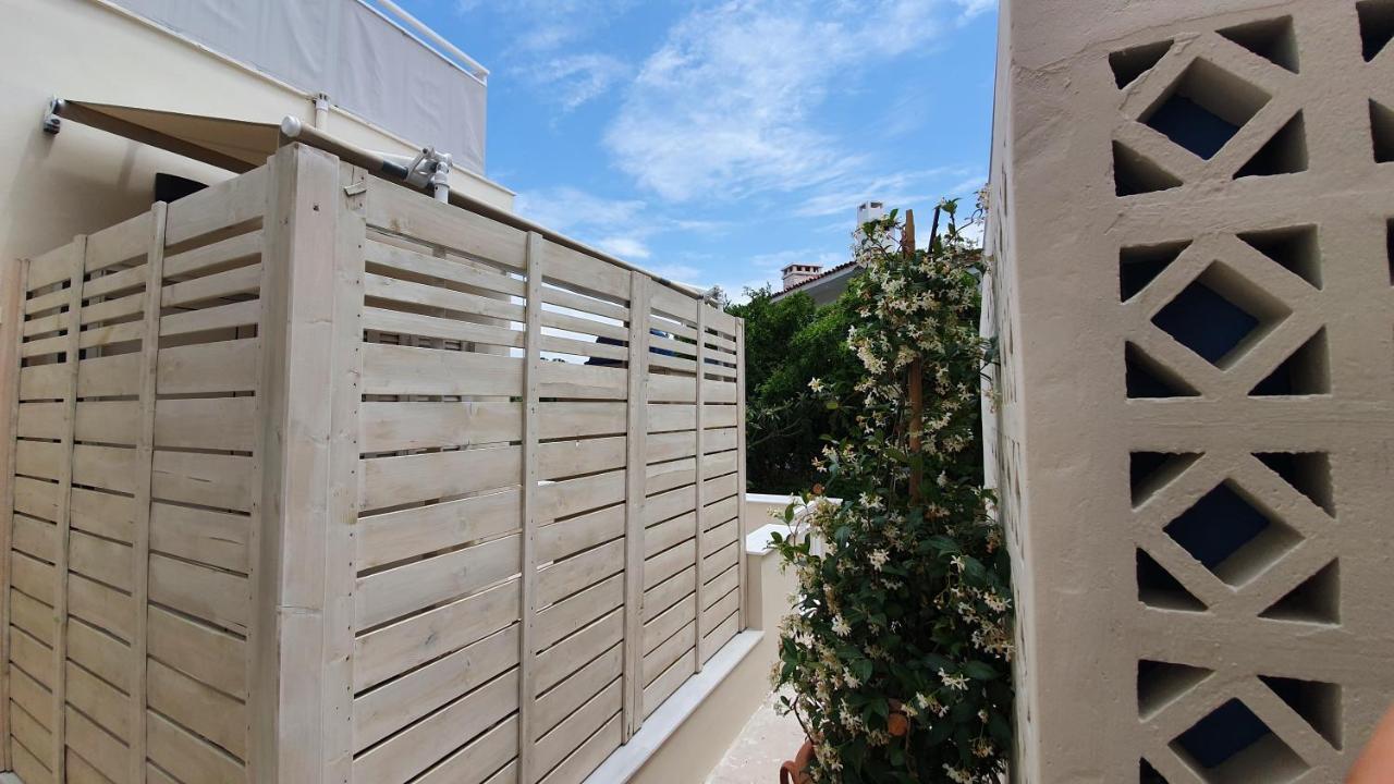 Cozy Seaside Studio In Lemos Vouliagmenis Атина Екстериор снимка