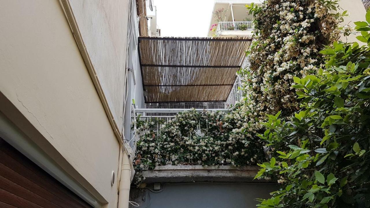 Cozy Seaside Studio In Lemos Vouliagmenis Атина Екстериор снимка